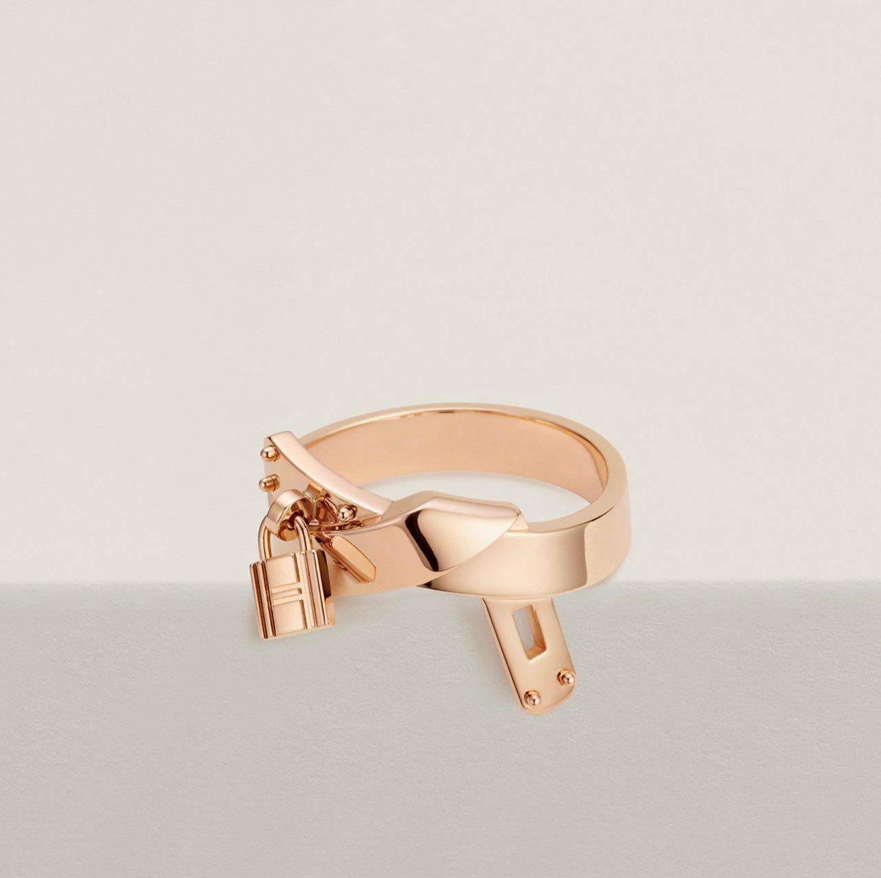 Hermès Rose Gold Kelly Knot Plain Ring