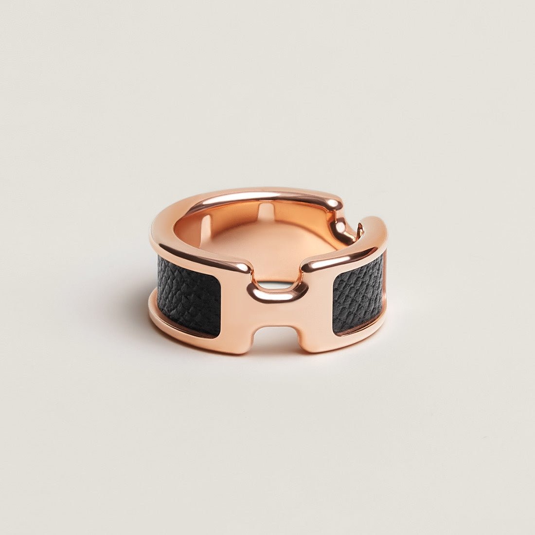 Hermès Rose Gold H-Shaped Inlaid Ring