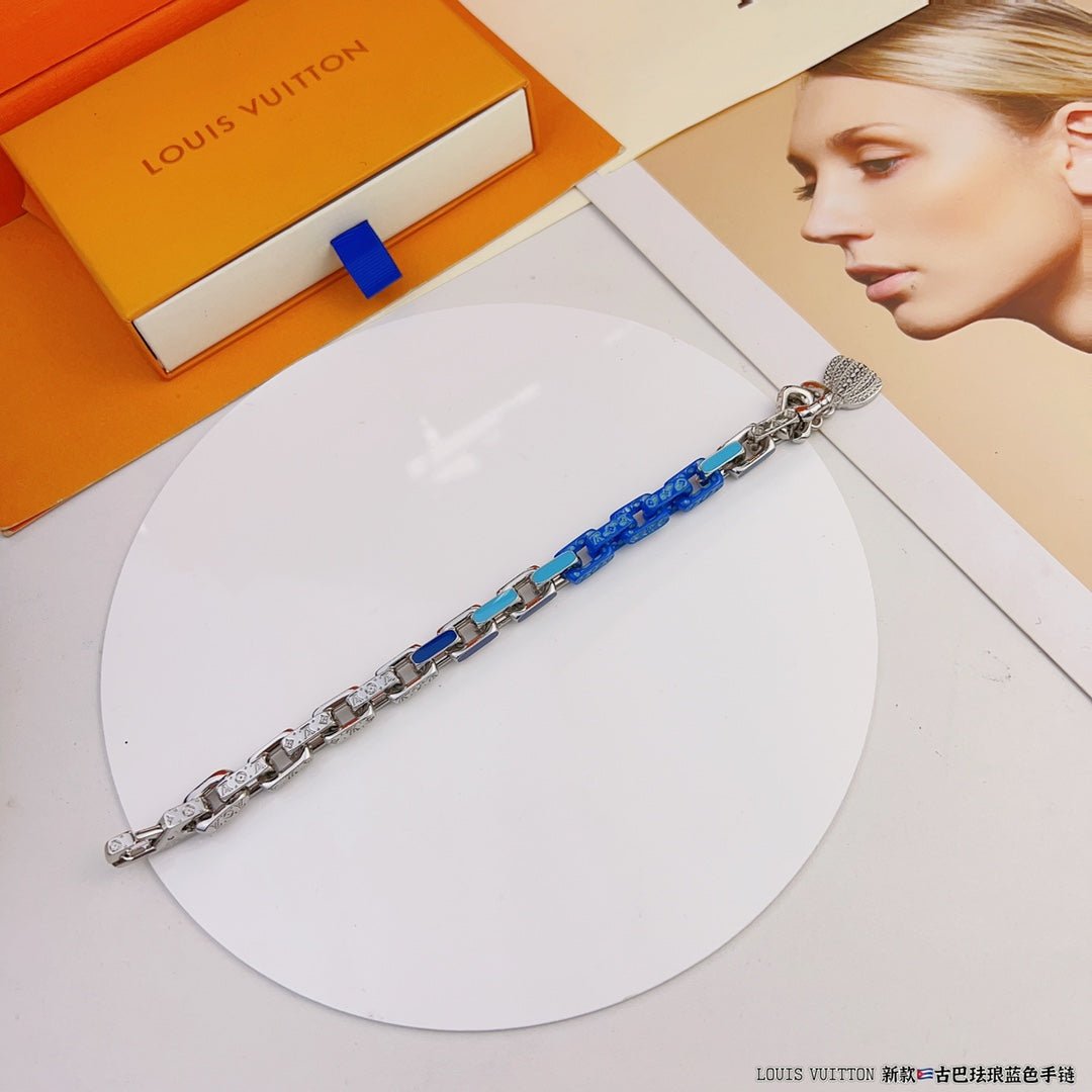 LV Enamel & Engraved Chain Bracelet - Image 4