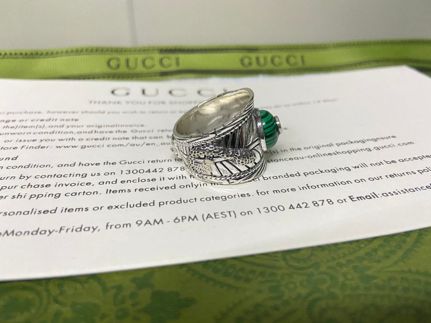 GUCCI Malachite Inlaid Twist Silver Ring - Image 9