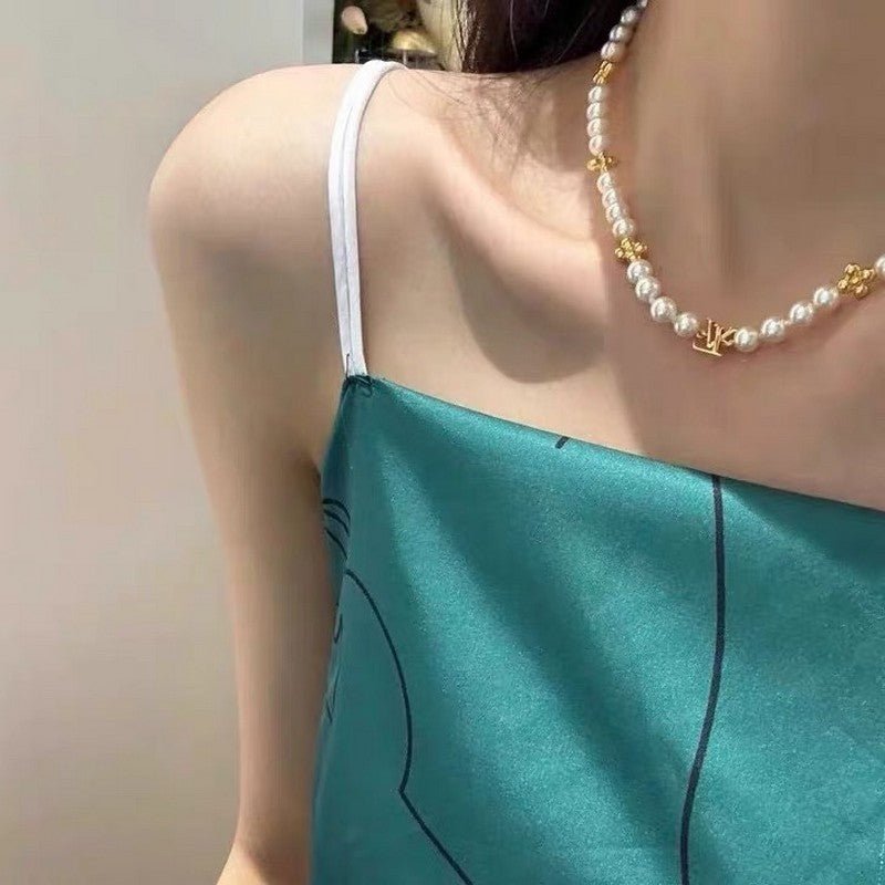LV Pearl Gold Flower Necklace - Image 3