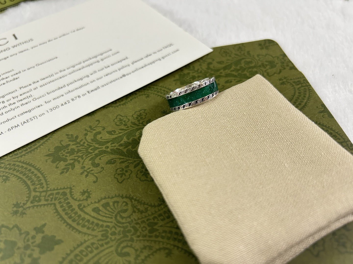 GUCCI Green Enamel Edge GG Band Ring - Image 6