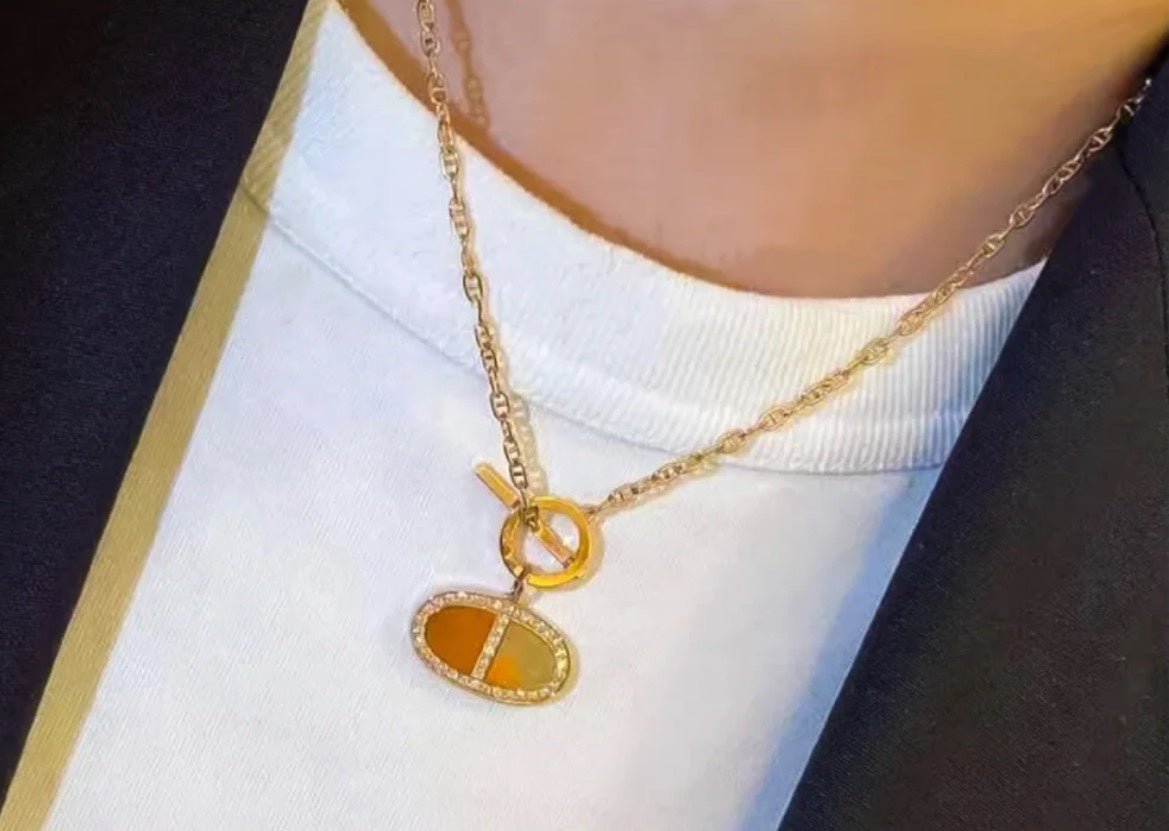 Hermès Rose Gold Diamond Pendant Necklace - Image 3
