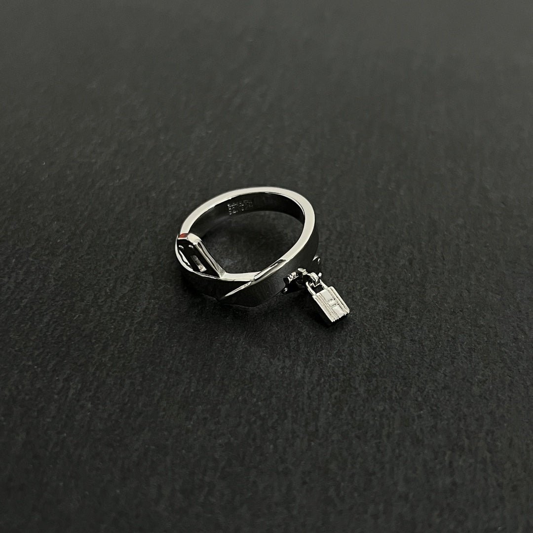 Hermès Rose Gold Kelly Knot Plain Ring - Image 12