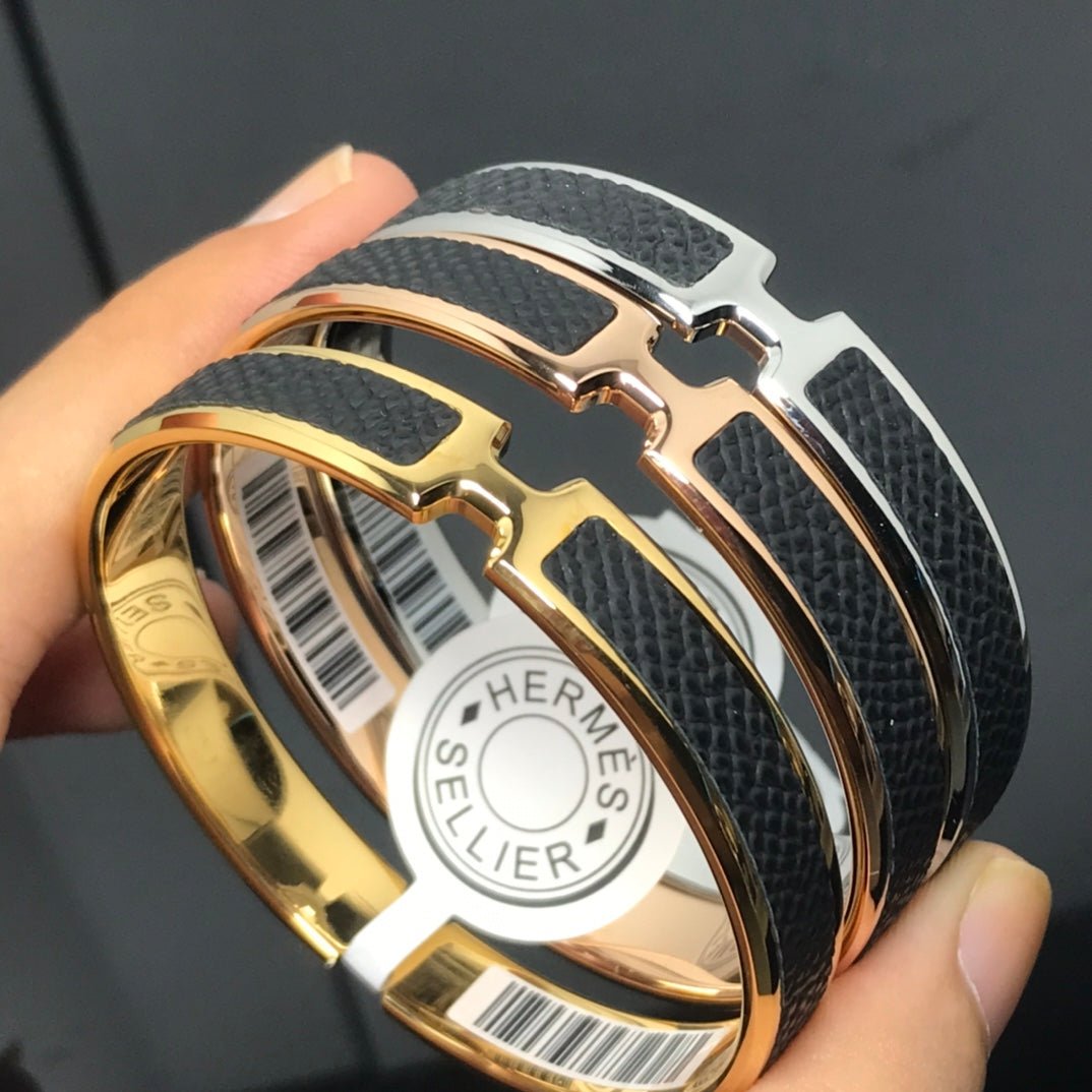 Alternative view of  Hermès O'Kelly Black Leather & Gold Bracelet