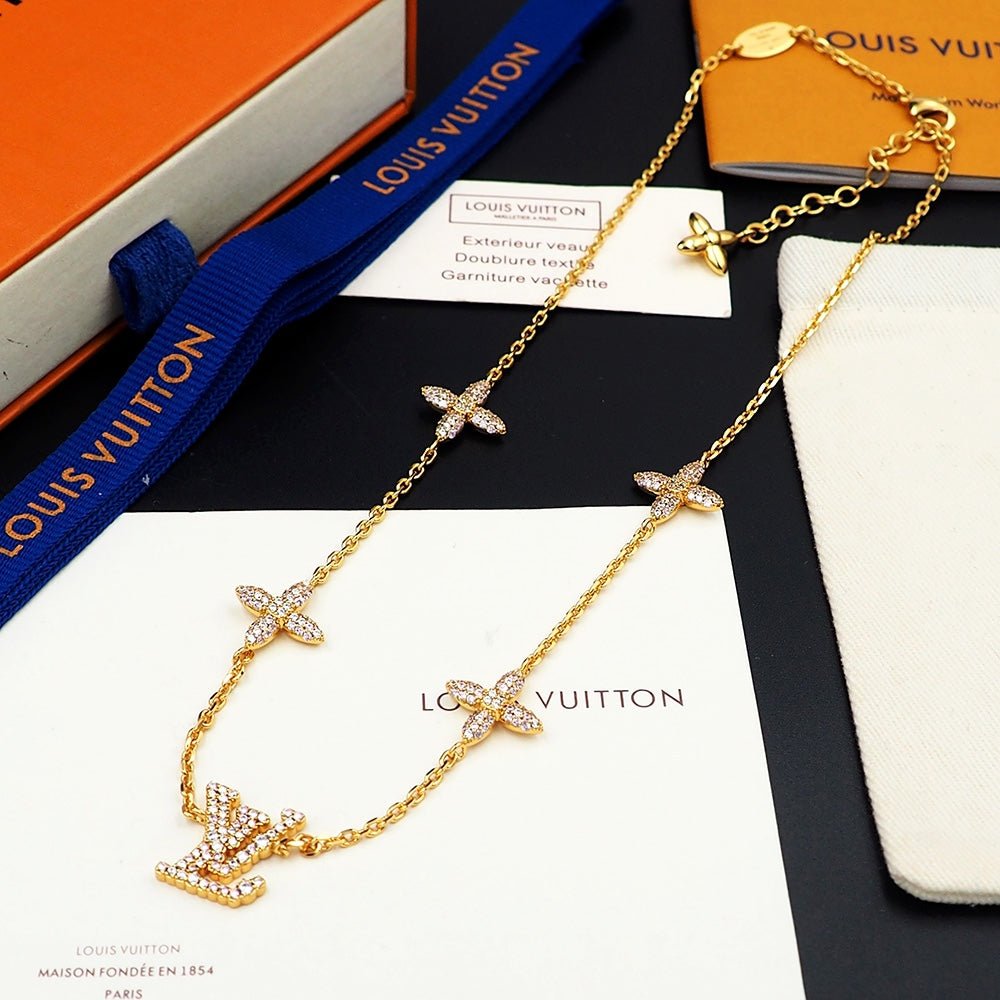 LV Gold Zircon Four-Leaf Star Necklace - Image 5