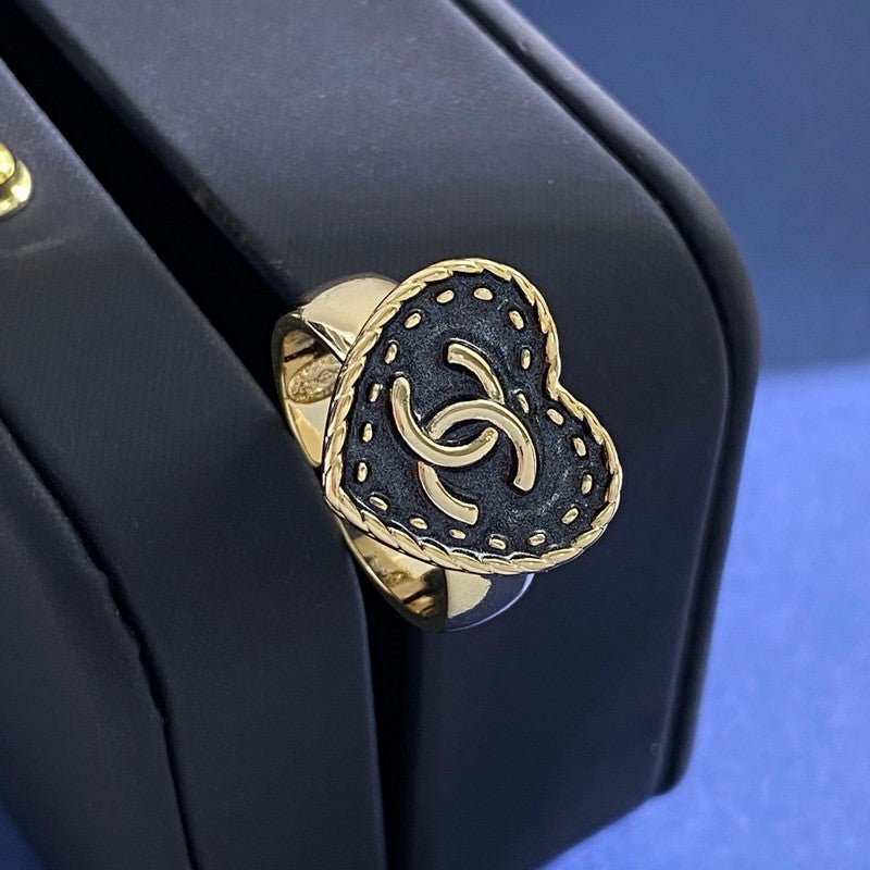 Chanel Gold Stitched Dark Enamel Heart CC Open Ring - Image 4