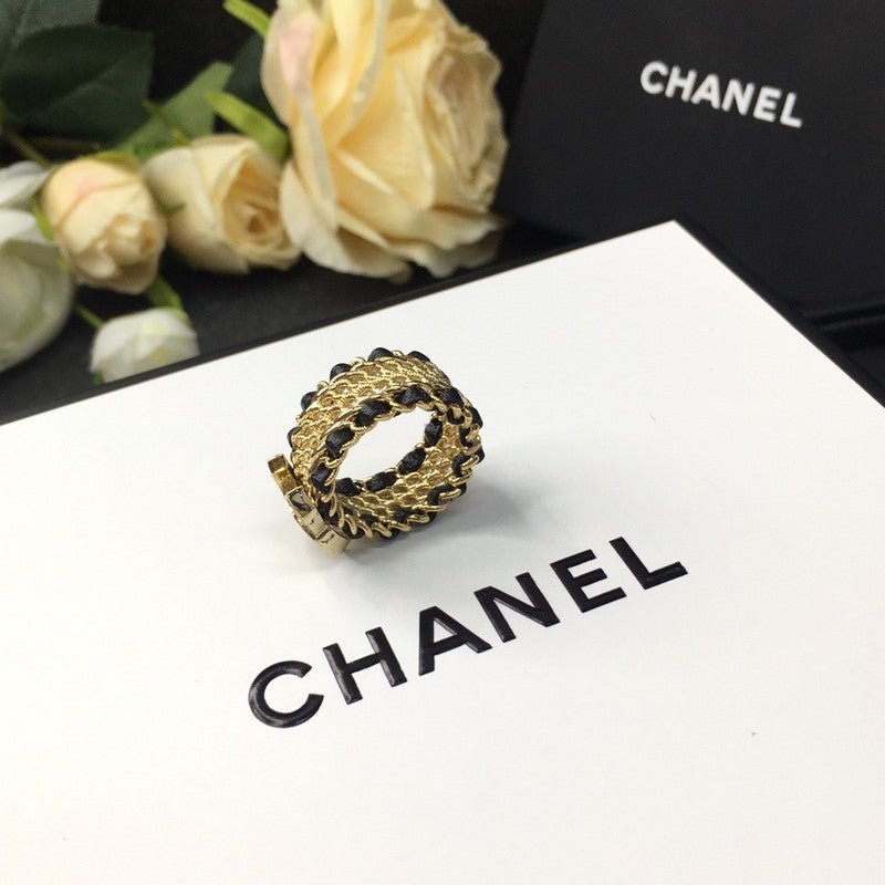Chanel Gold Leather Weave Crystal CC Wide Ring - Image 4