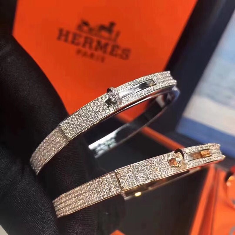 Hermès Yellow Gold Full-Pavé Kelly Lock Bangle - Image 13