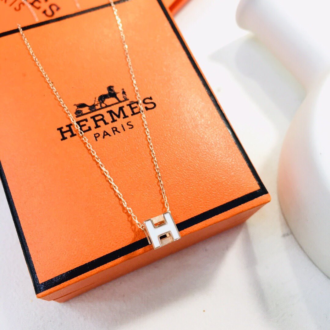 Hermès White Enamel Gold Cube H Necklace - Image 3
