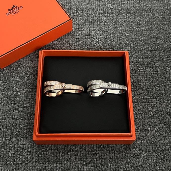 Hermès Rose Gold Kelly Double Band Ring - Image 9
