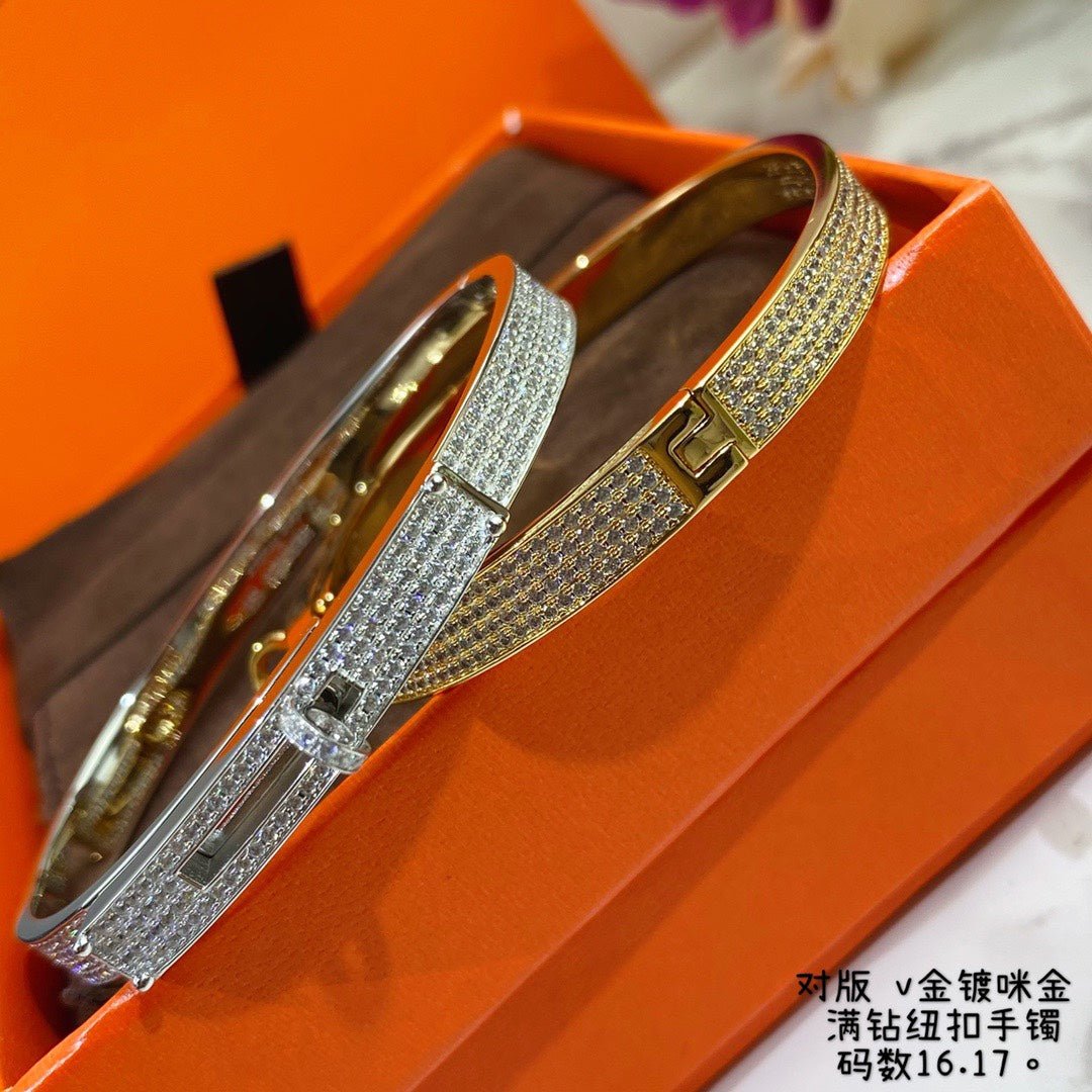 Hermès Yellow Gold Full-Pavé Kelly Lock Bangle - Image 11