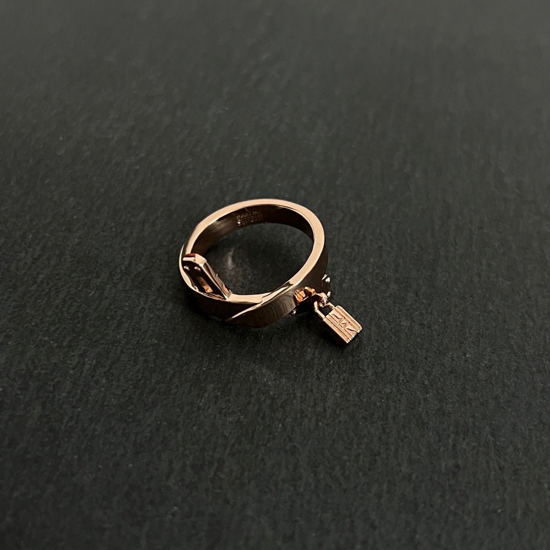 Hermès Rose Gold Kelly Knot Plain Ring - Image 7