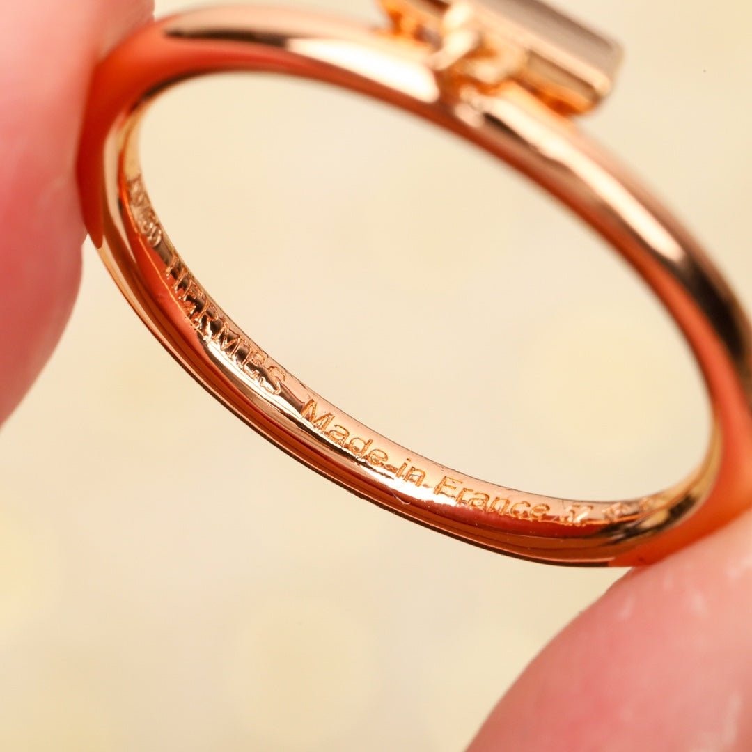 Hermès Rose Gold Diamond Pyramid Ring - Image 6