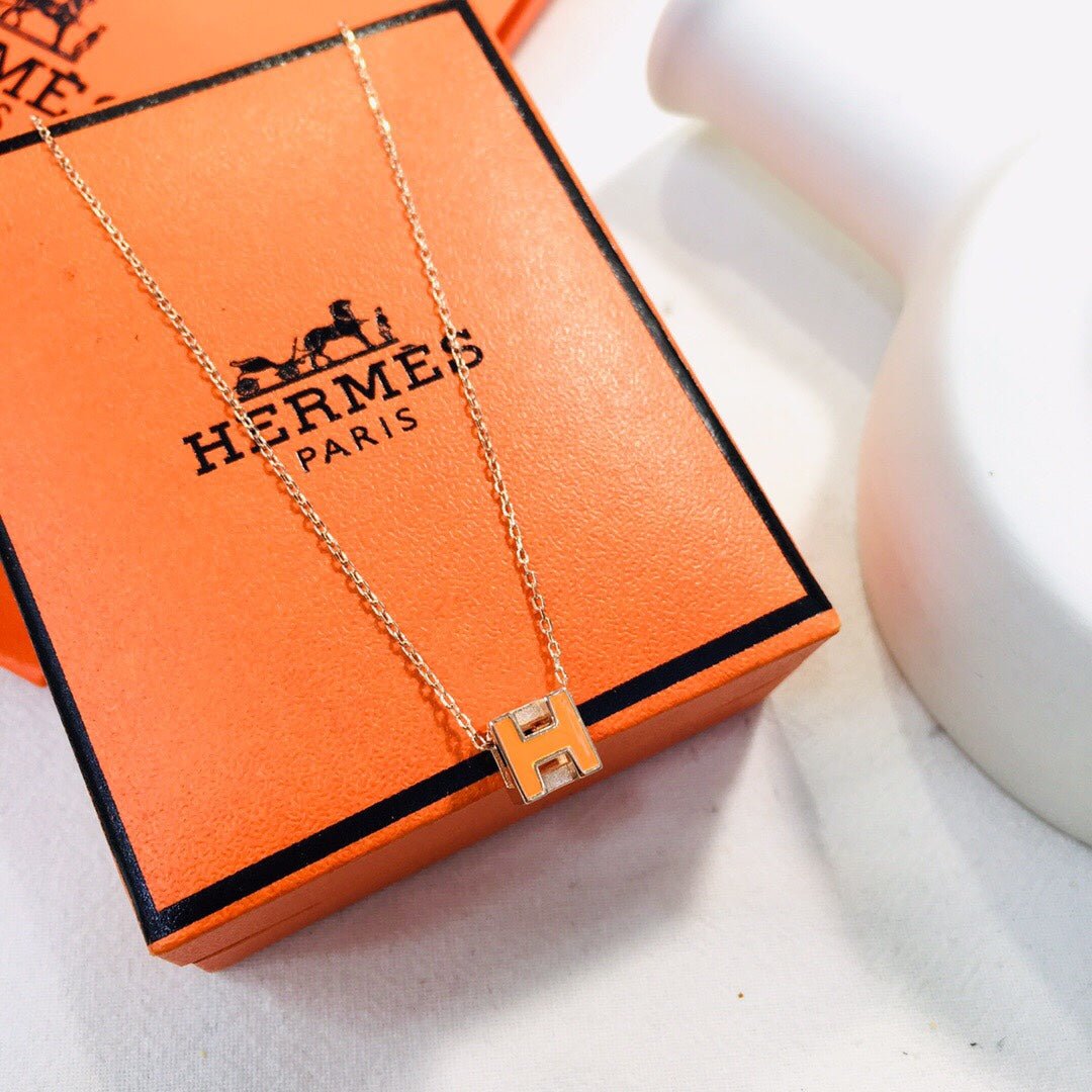 Hermès White Enamel Gold Cube H Necklace - Image 4