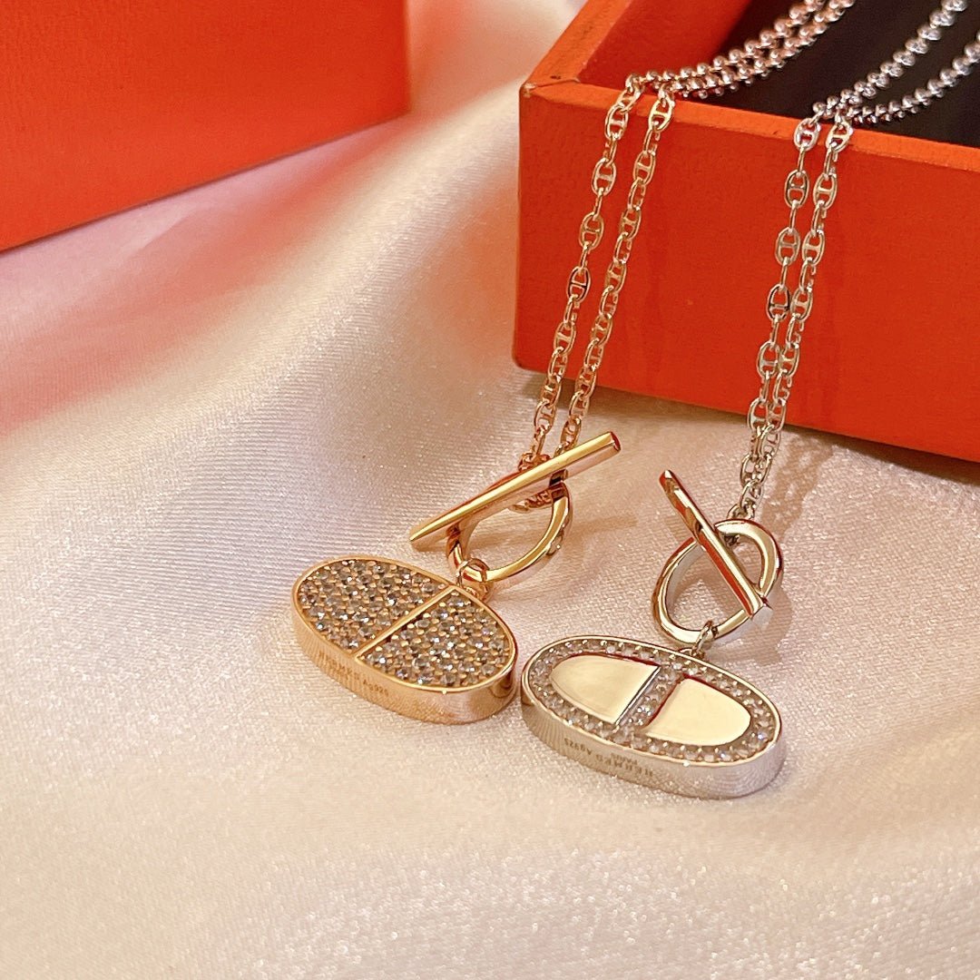 Hermès Rose Gold Diamond Pendant Necklace - Image 4