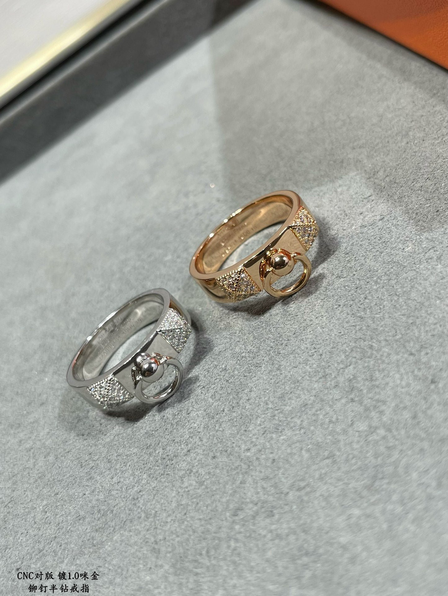 Hermès Gold Diamond Luxurious Finish Ring - Image 4