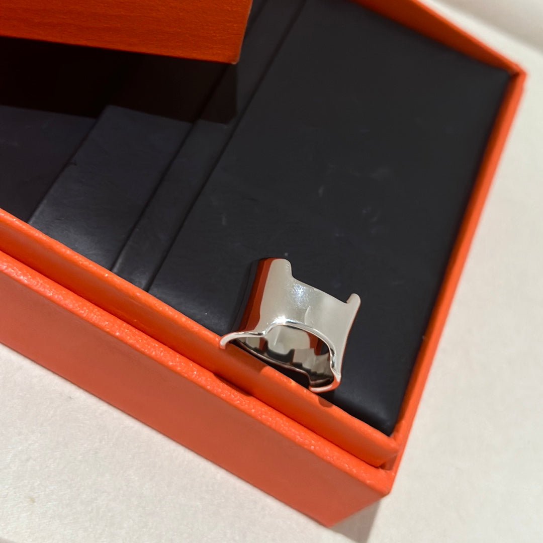 Hermès Silver Plated Openwork H Ring - Image 5