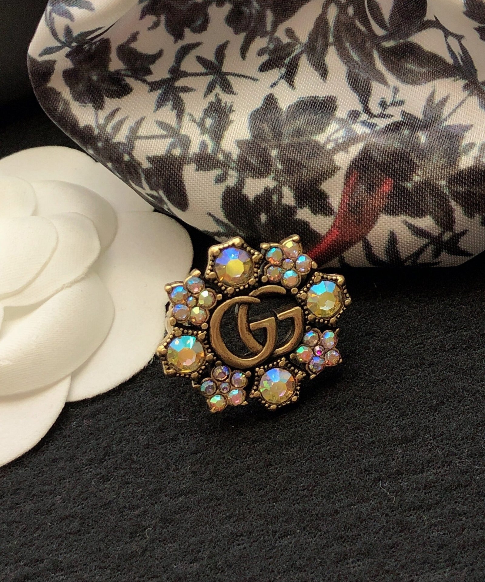 Alternative view of 18K Double Gucci Crystal Flower Ring