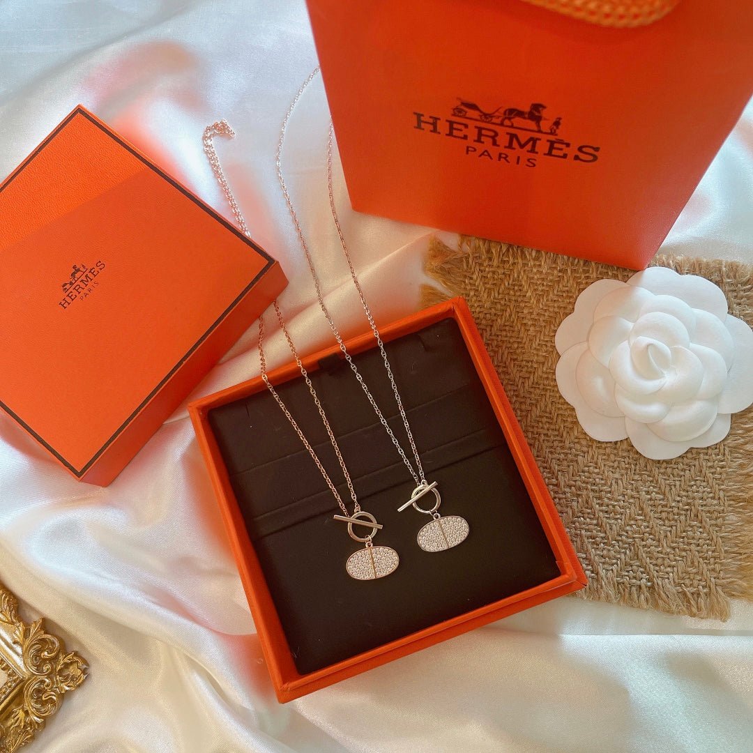 Hermès Rose Gold Diamond Pendant Necklace - Image 11