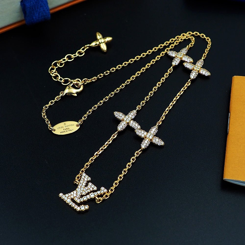 LV Gold Zircon Four-Leaf Star Necklace - Image 10