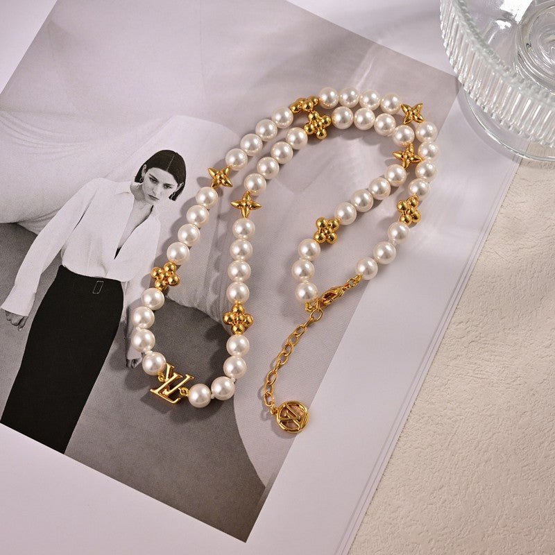 LV Pearl Gold Flower Necklace - Image 8