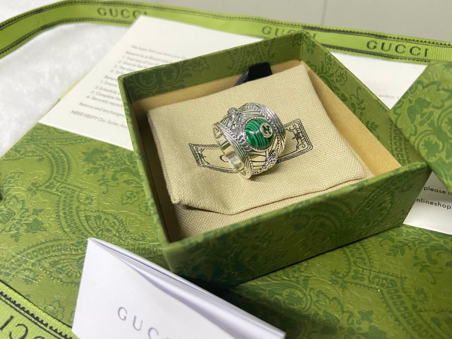 GUCCI Malachite Inlaid Twist Silver Ring - Image 6