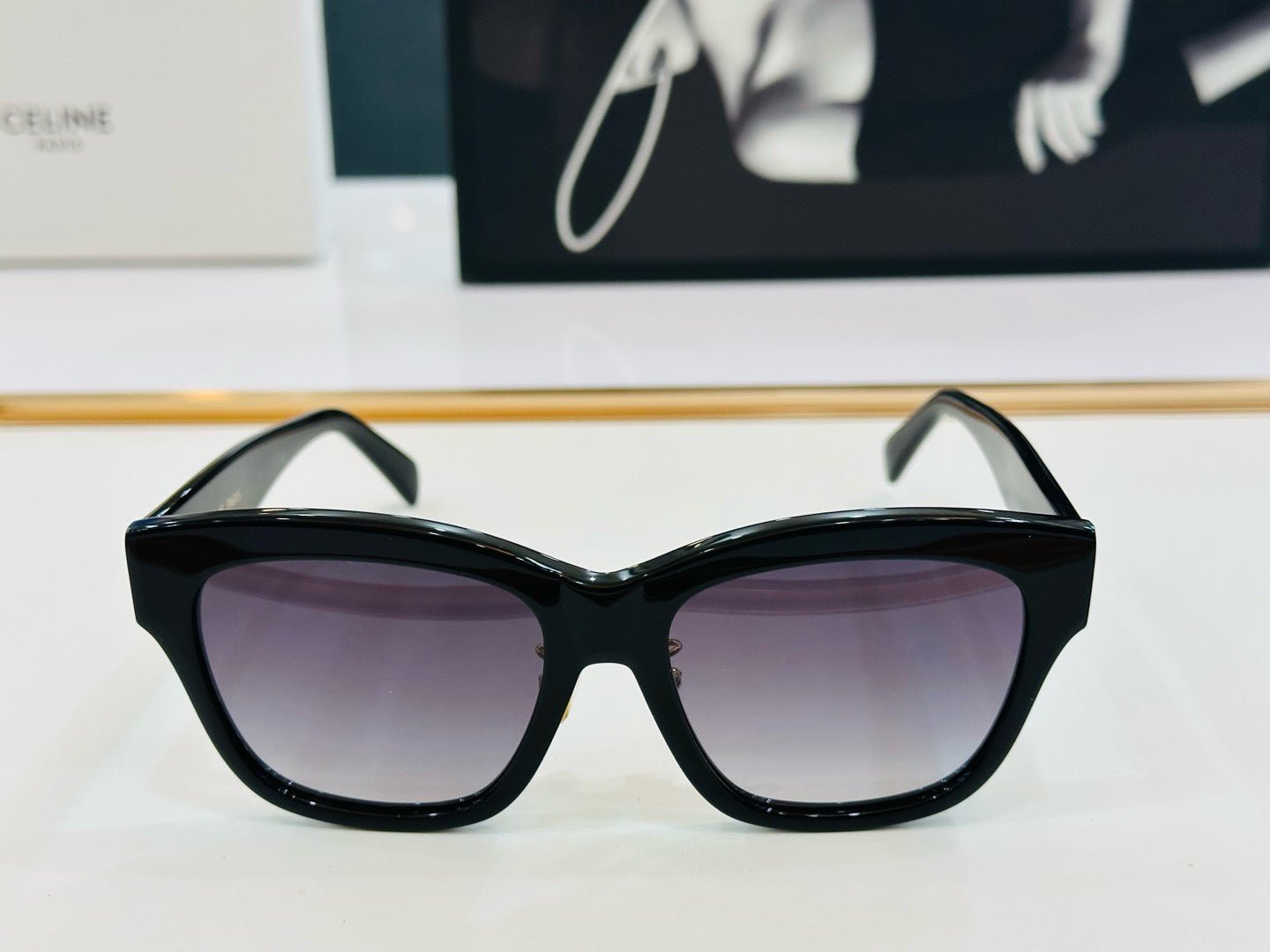 CELINE Tortoise Square Gradient Shades - Image 4
