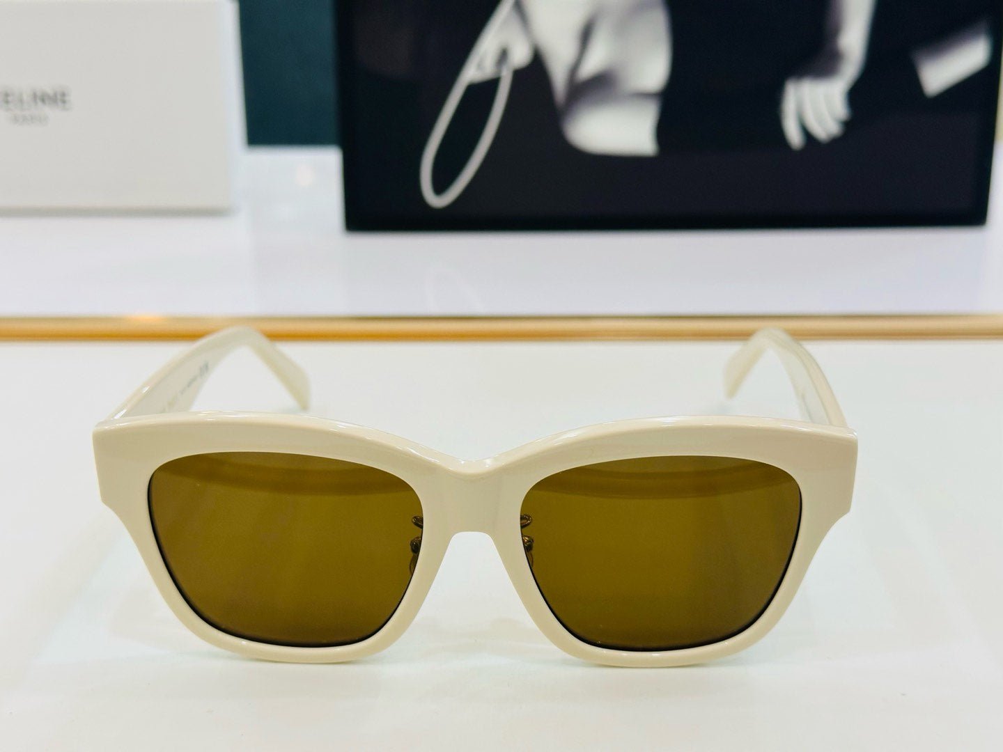 CELINE Tortoise Square Gradient Shades - Image 5