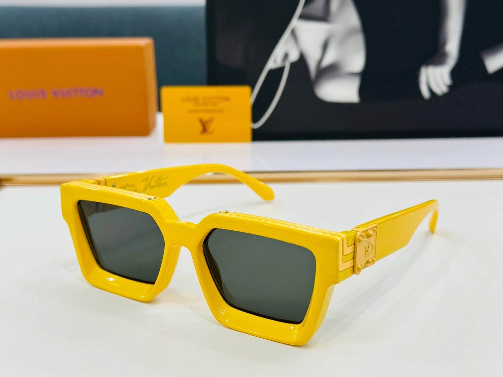LV Tortoiseshell Retro Square Sunglasses - Image 6