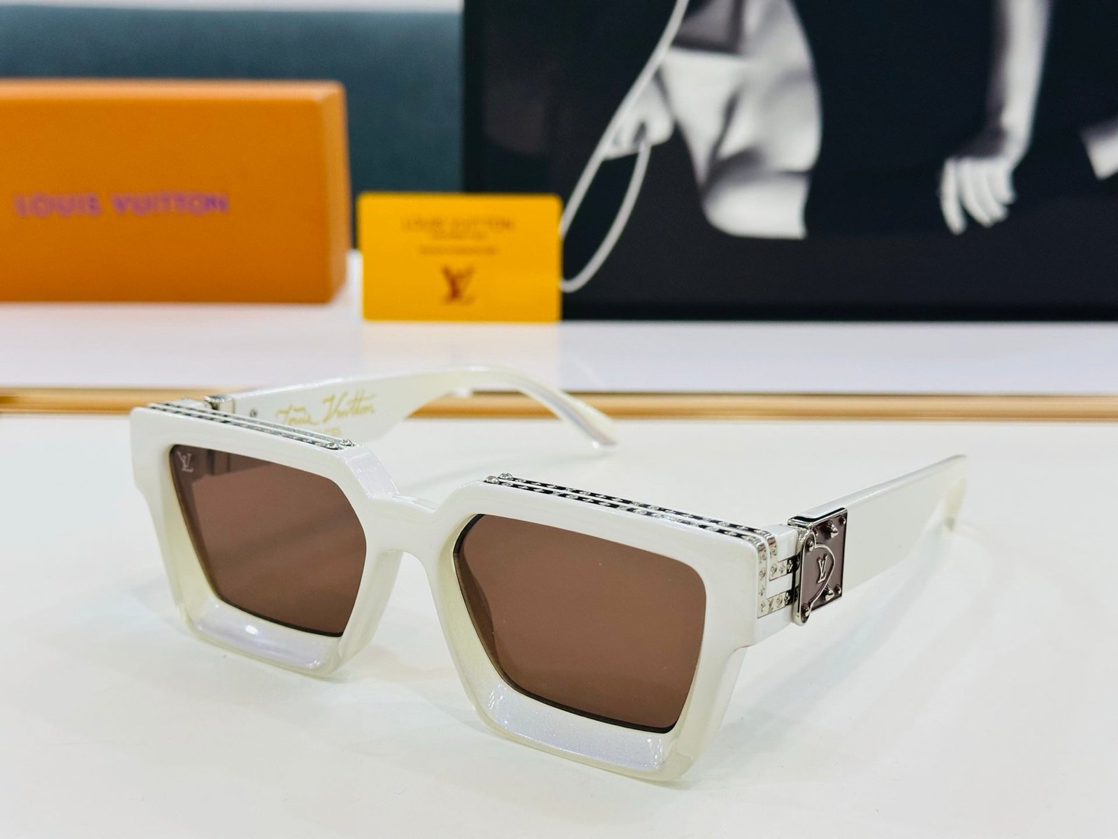 LV Tortoiseshell Retro Square Sunglasses - Image 8