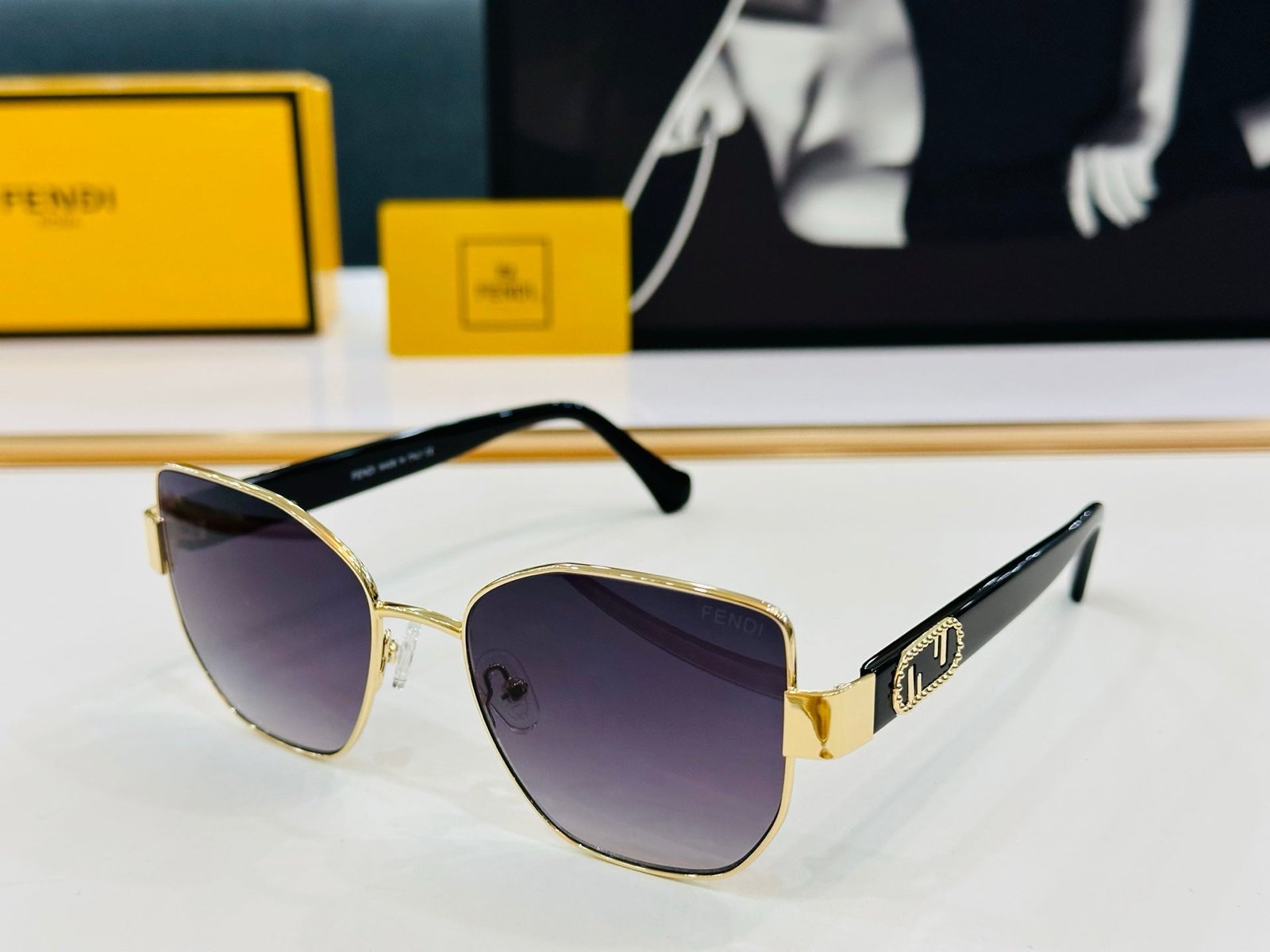 Fendi Metal Frame Gradient Sunglasses - Image 5