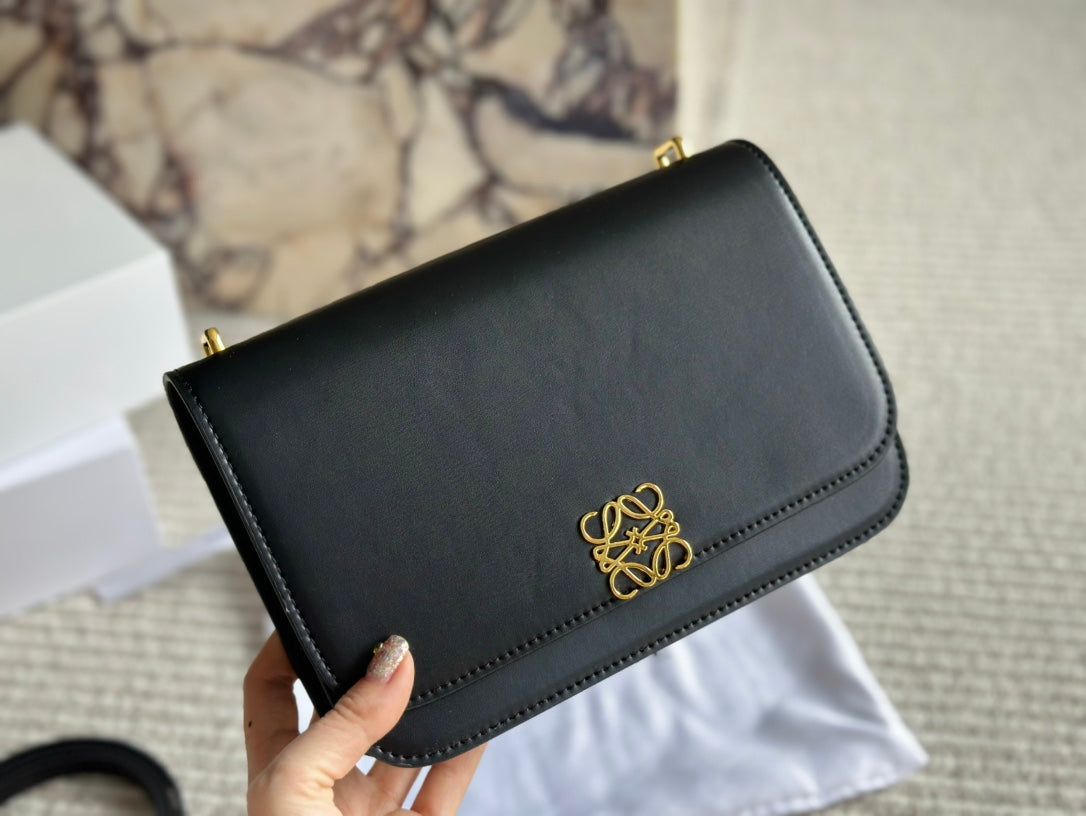 Alternative view of LOE GOYA BAG 23 IN BLACK SILK CALFSKIN