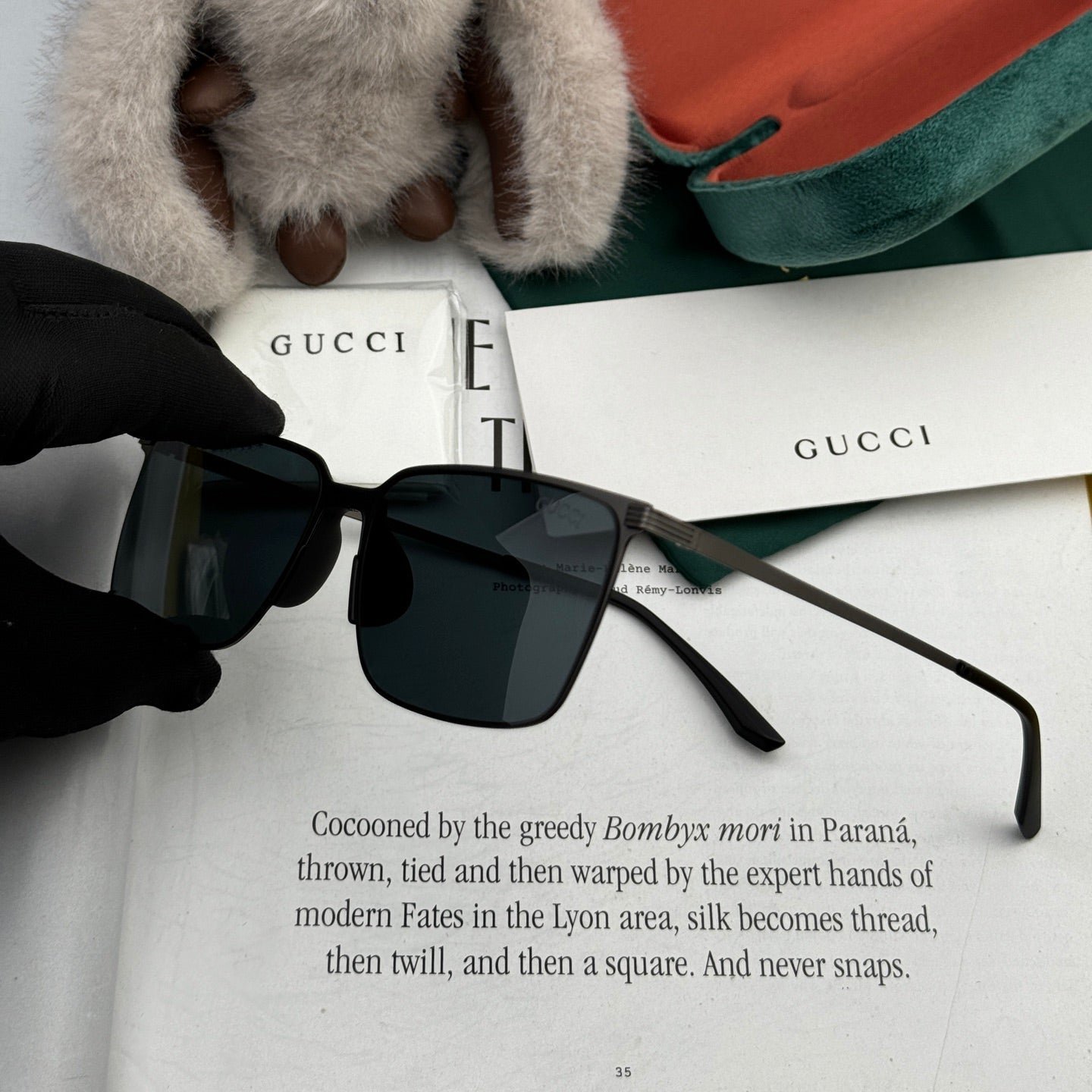 Alternative view of RECTANGULAR FRAME SUNGLASSES G01810 IN METAL