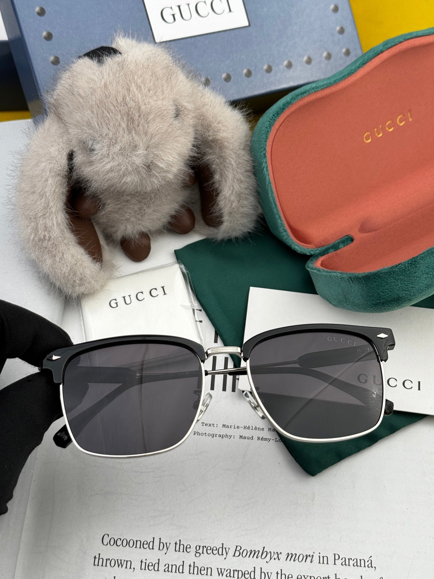 GUCCI Browline Brown Lens Shades - Image 4