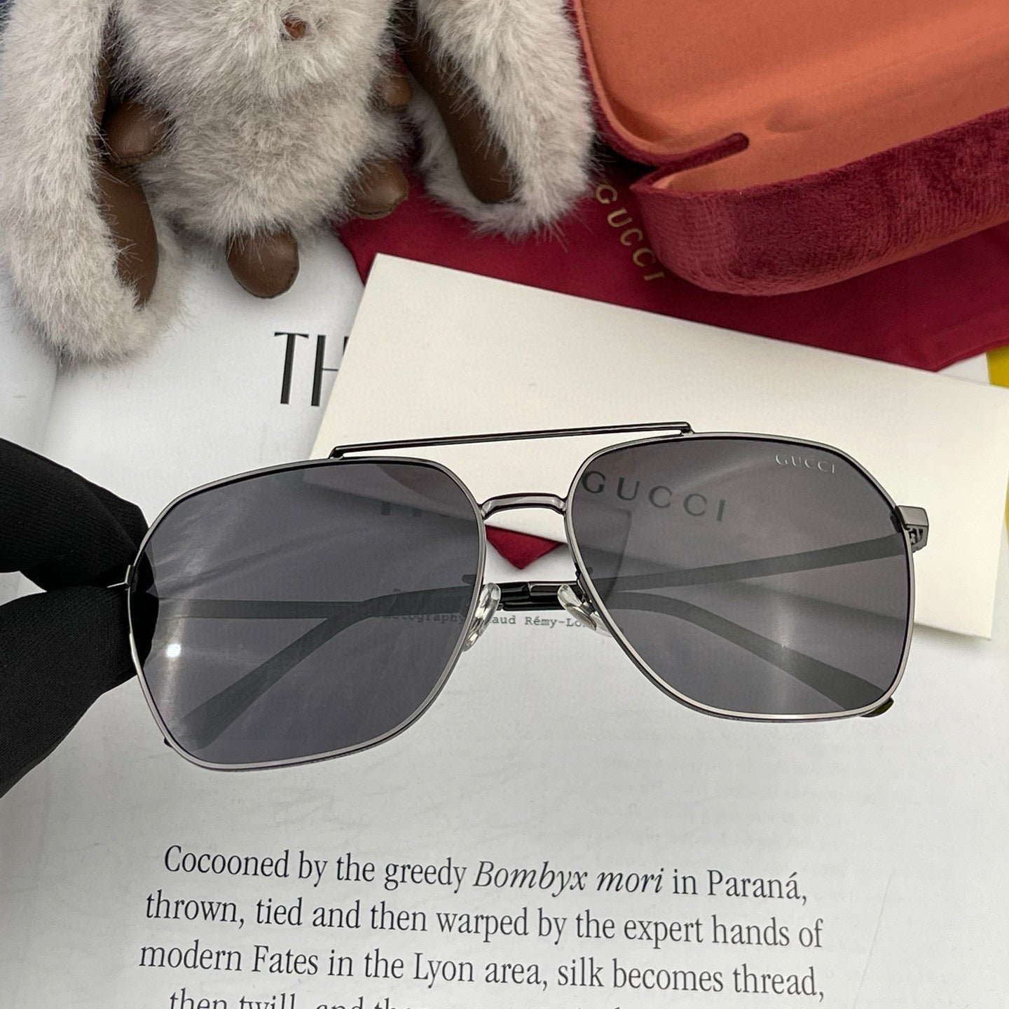 GUCCI Green Lens Metal Square Shades - Image 5