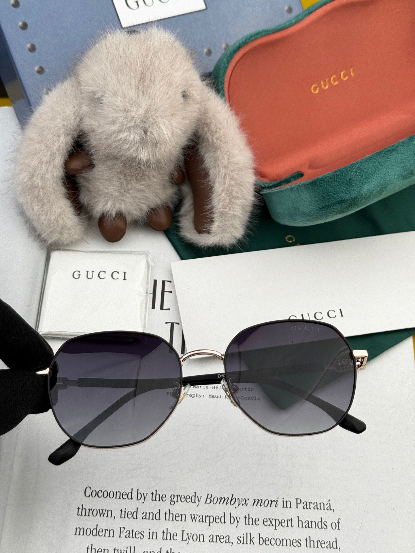 GUCCI Silver Polygon Sunglasses - Image 4