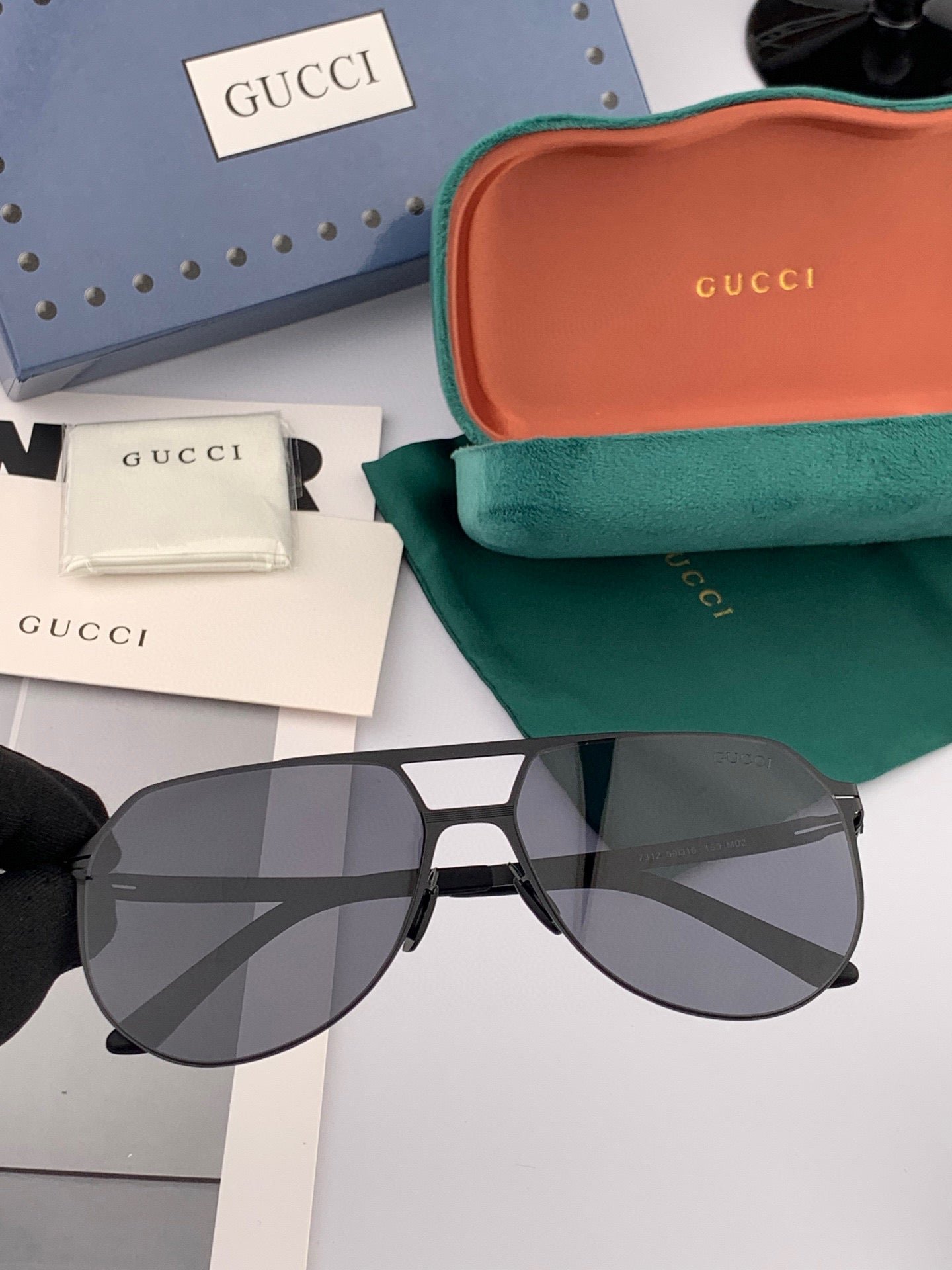 GUCCI Pilot Gradient Lens Shades - Image 4