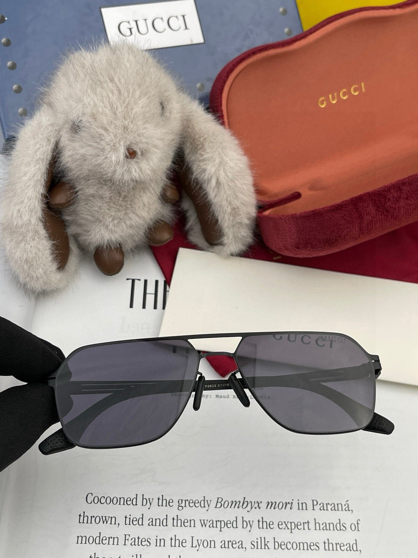 GUCCI Textured Temple Metal Shades - Image 7