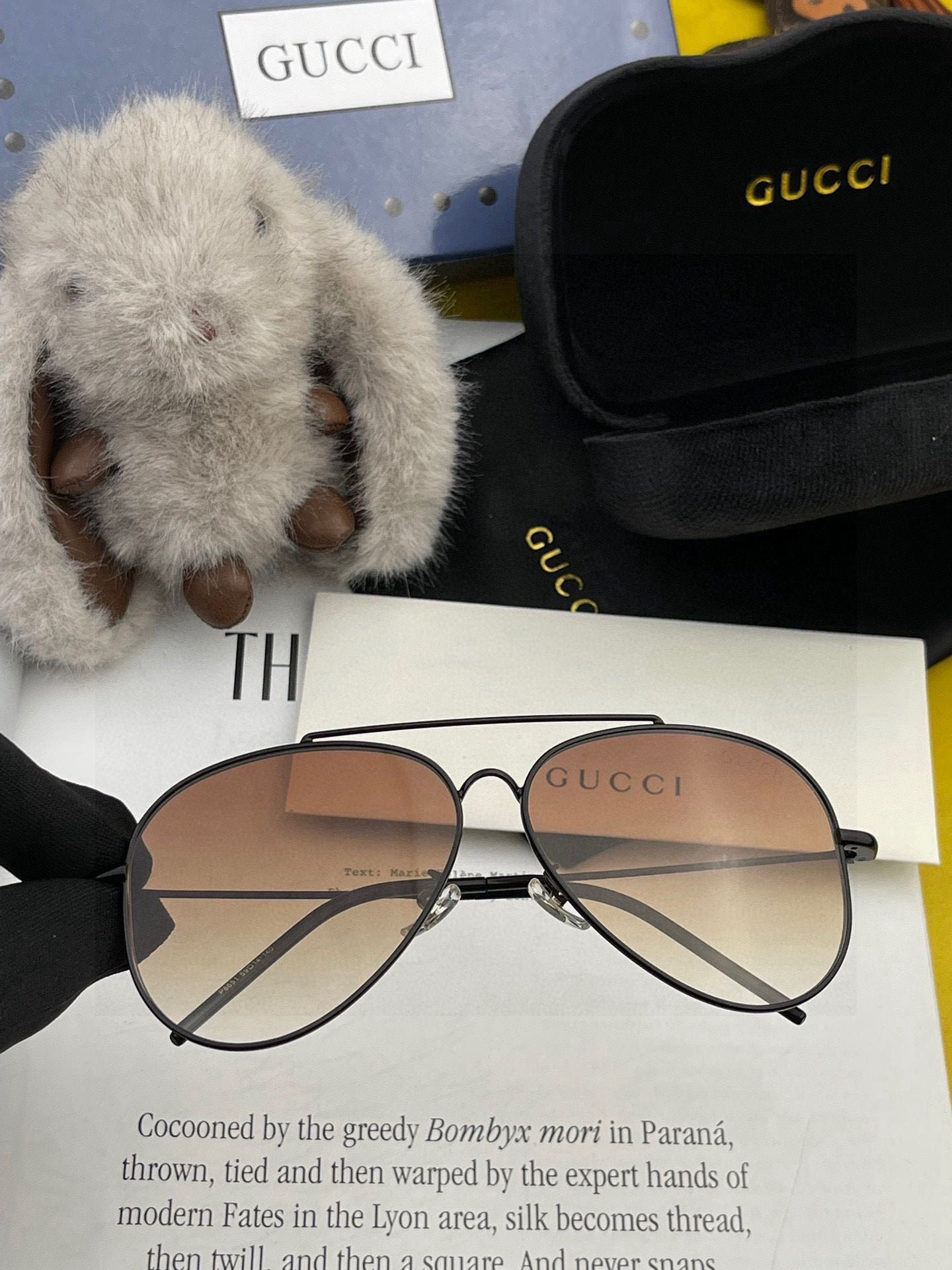 Gucci Silver Aviator Sunglasses - Image 4