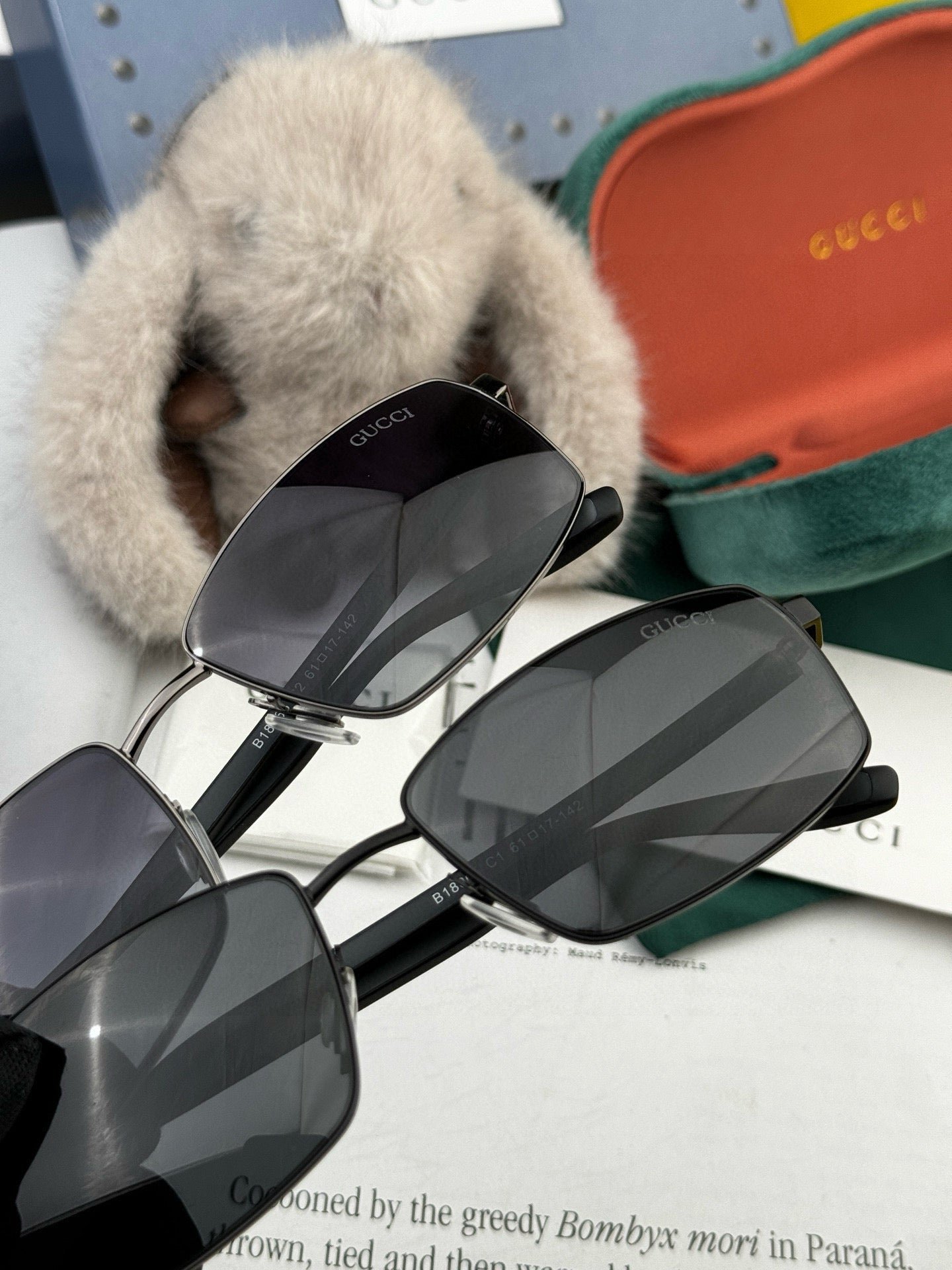 GUCCI Matte Black Square Sunglasses - Image 6