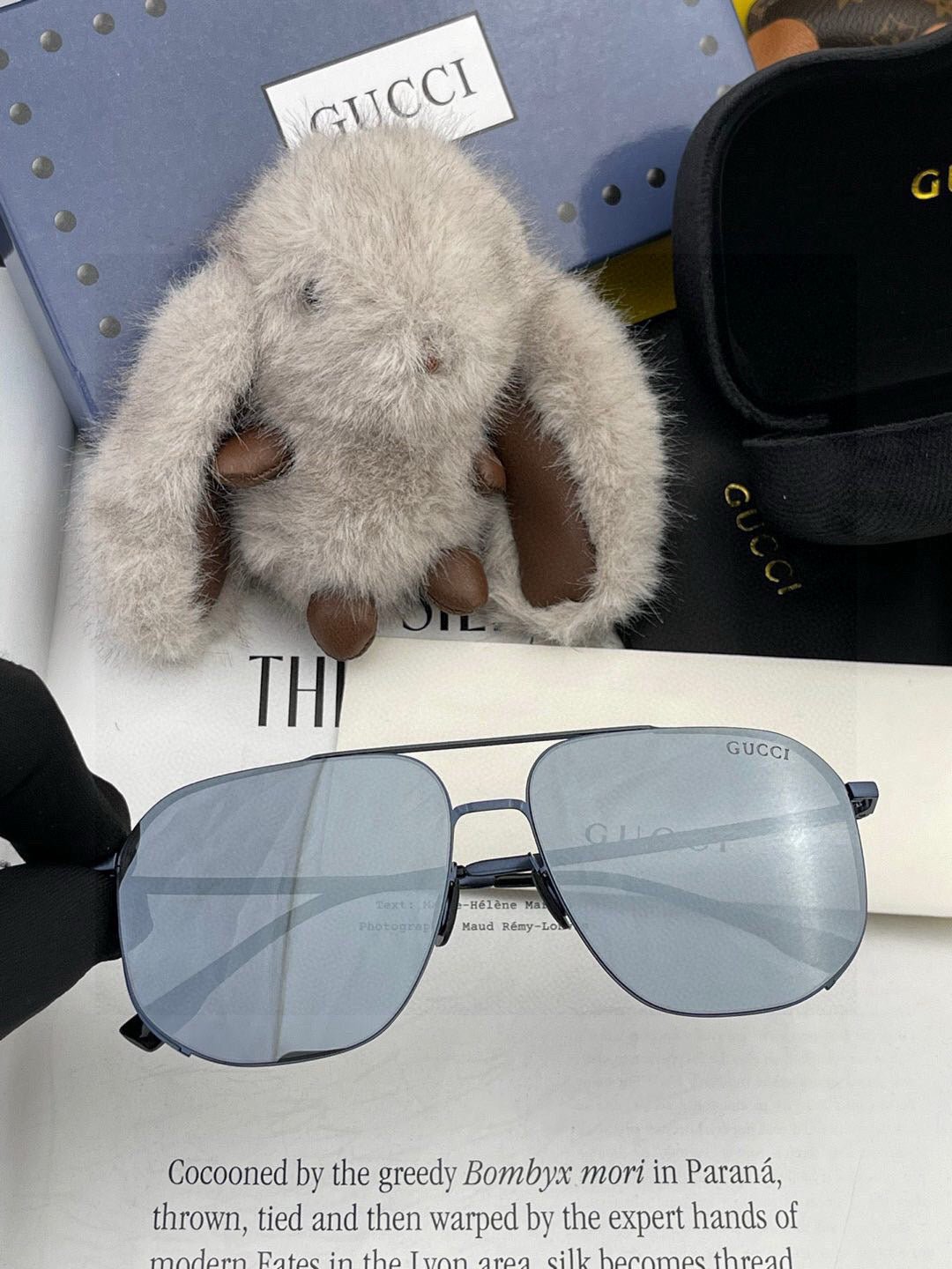 GUCCI Black Double Bridge Shades - Image 5