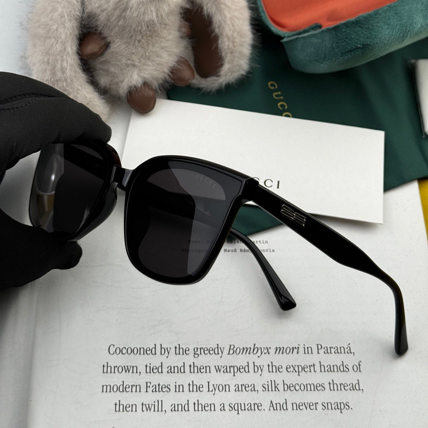 Alternative view of Gucci White Acetate Sunglasses