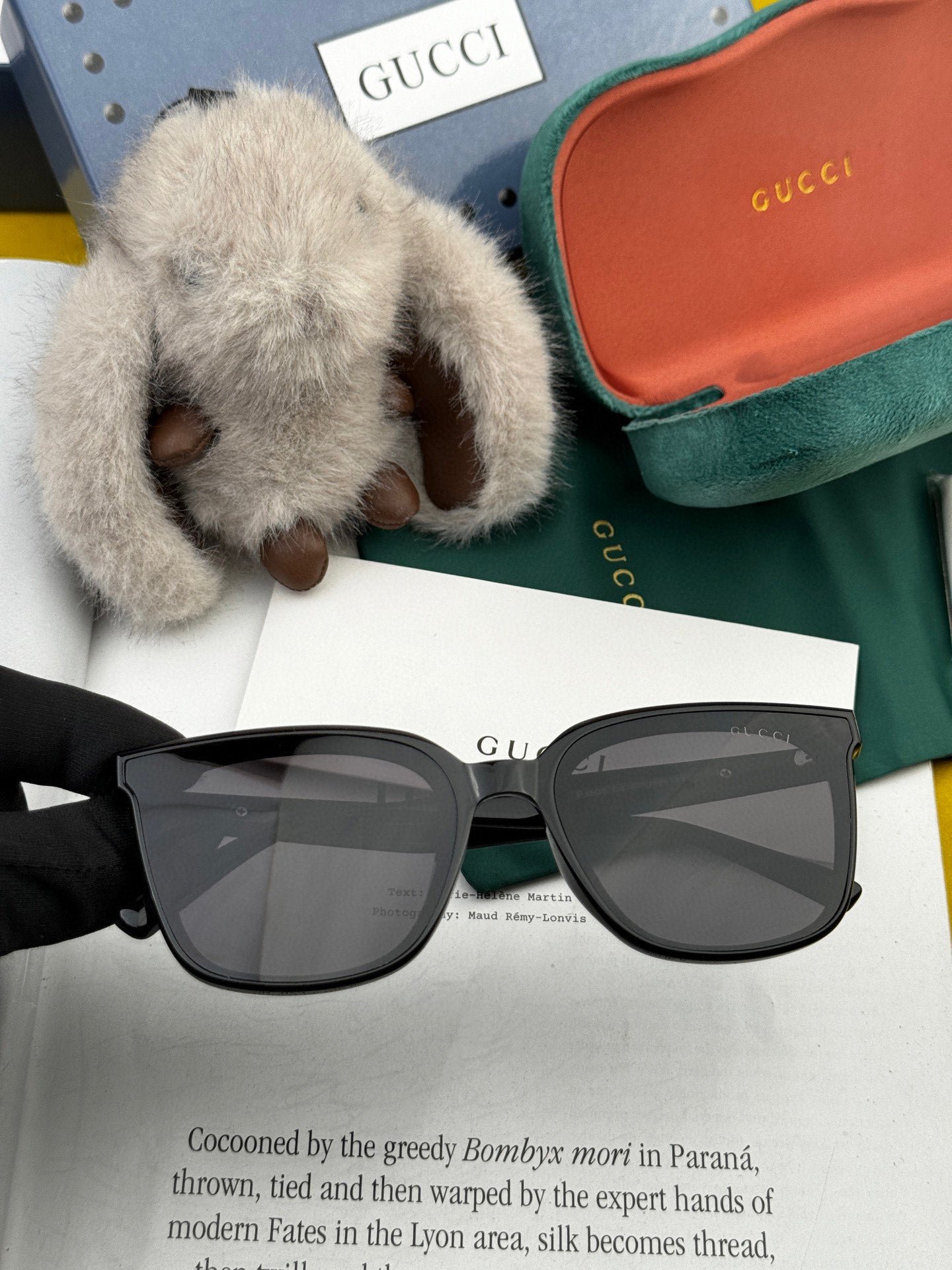 Gucci White Acetate Sunglasses - Image 3