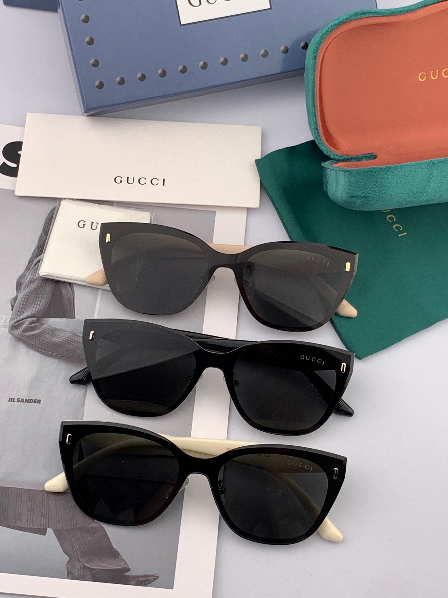 Gucci Black Cat-eye Sunglasses - Image 7