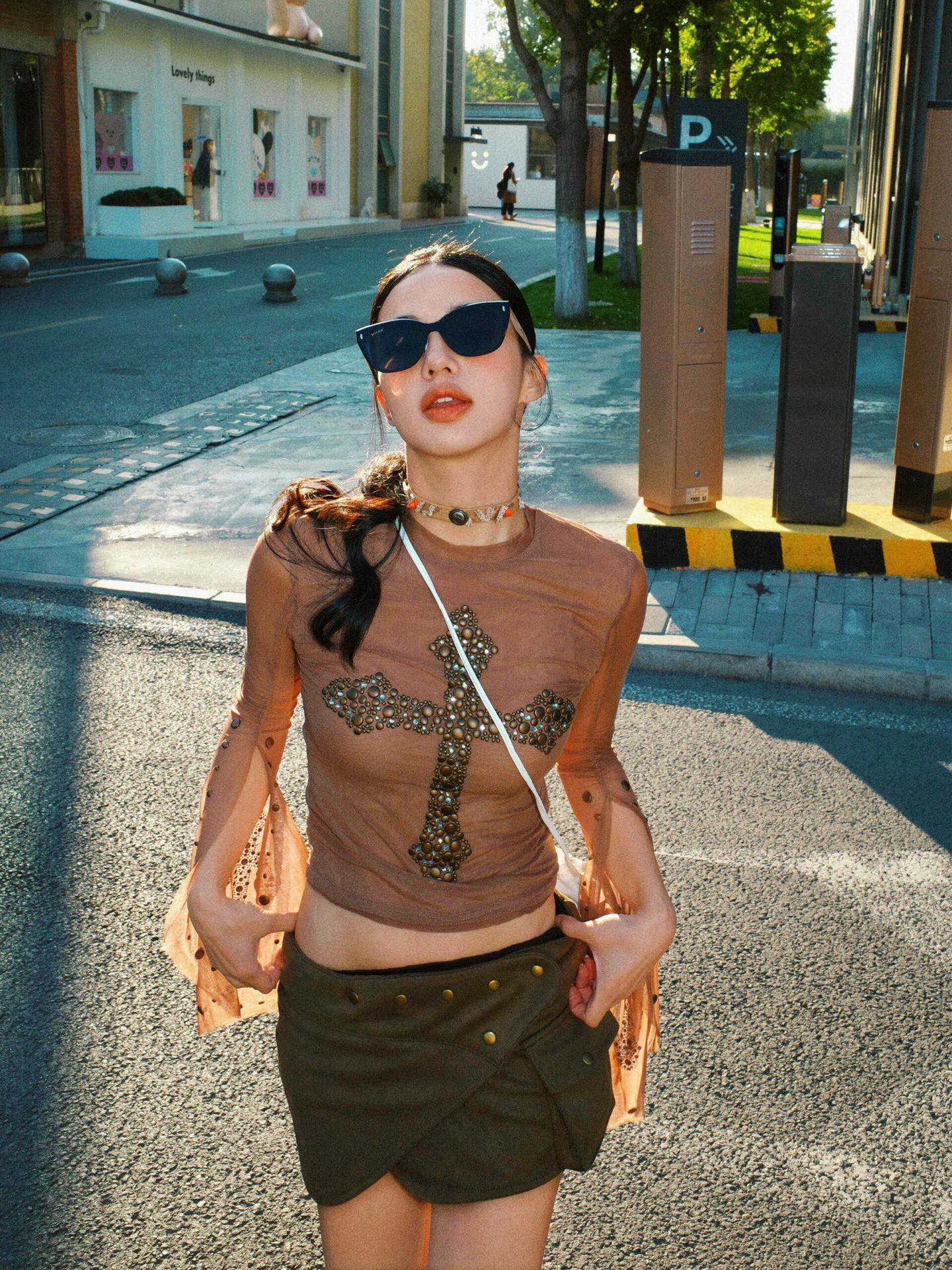 Gucci Black Cat-eye Sunglasses - Image 9