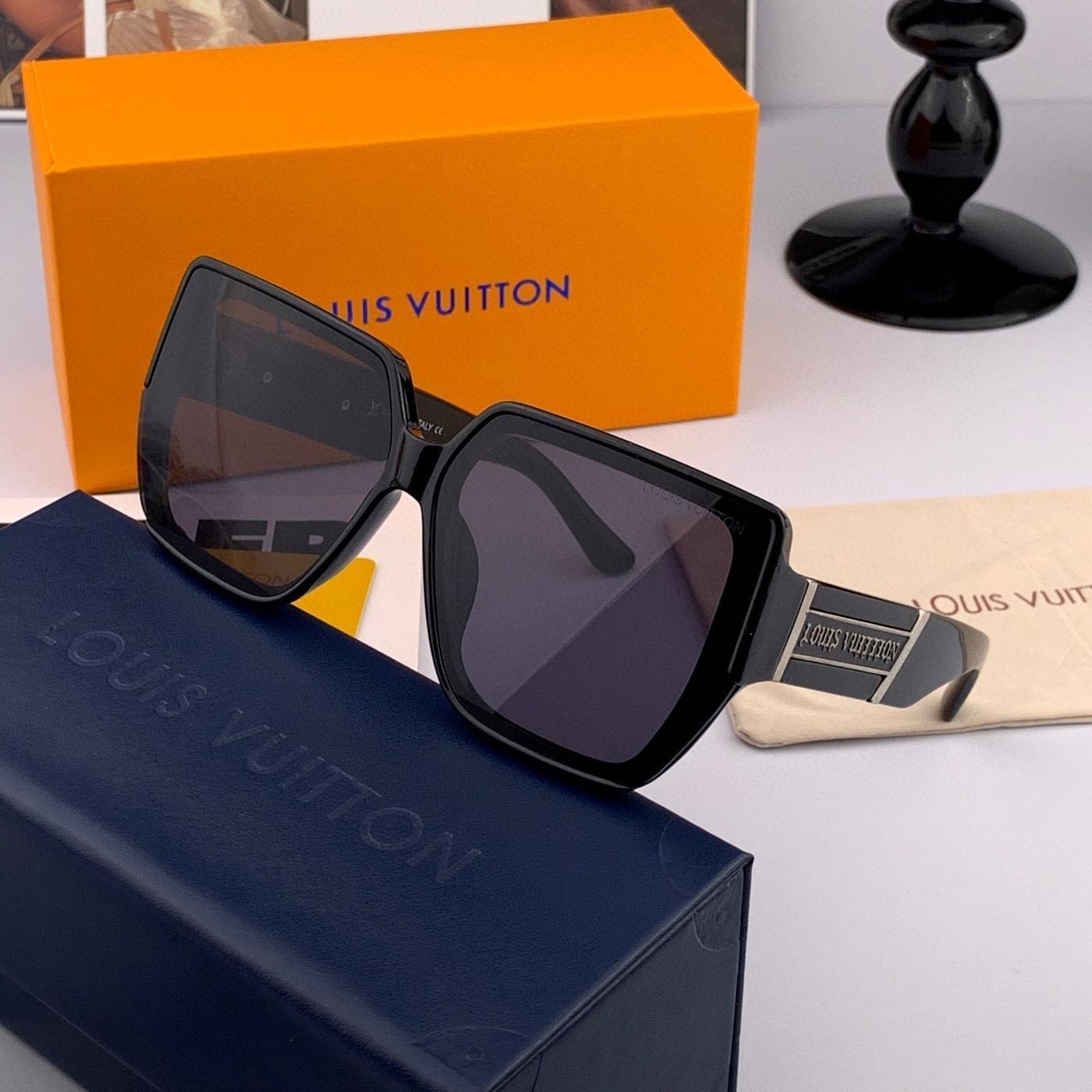 Alternative view of LV Oversized Squar Eacetate Frame Sunglasses