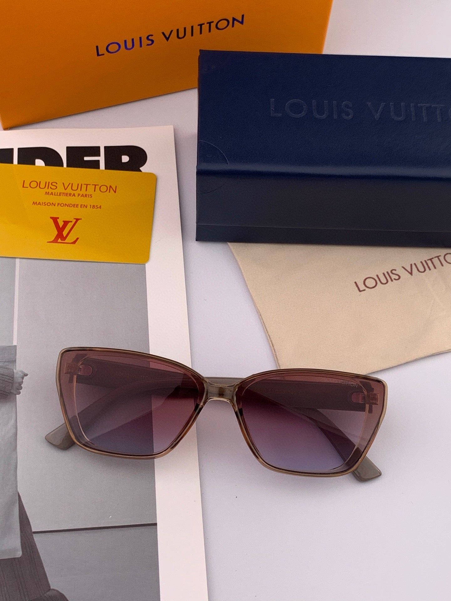 LV Black Double Gold Bar Cat-Eye - Image 5