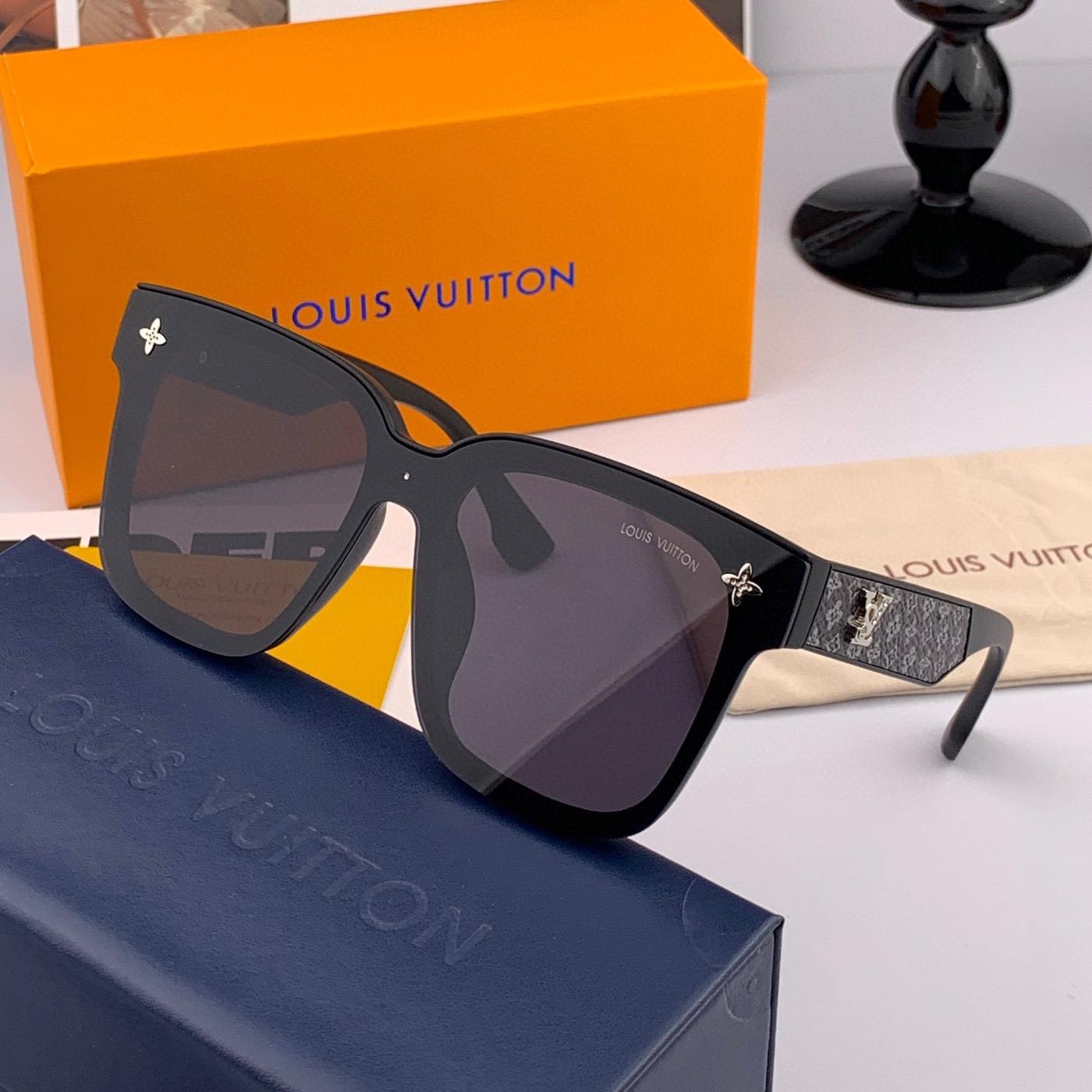 LV Matte Black Star Detail Square Sunglasses