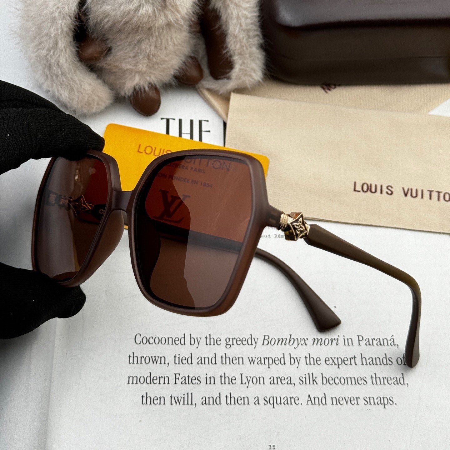 Alternative view of LV Square Black Frame Sunglasses with Accent